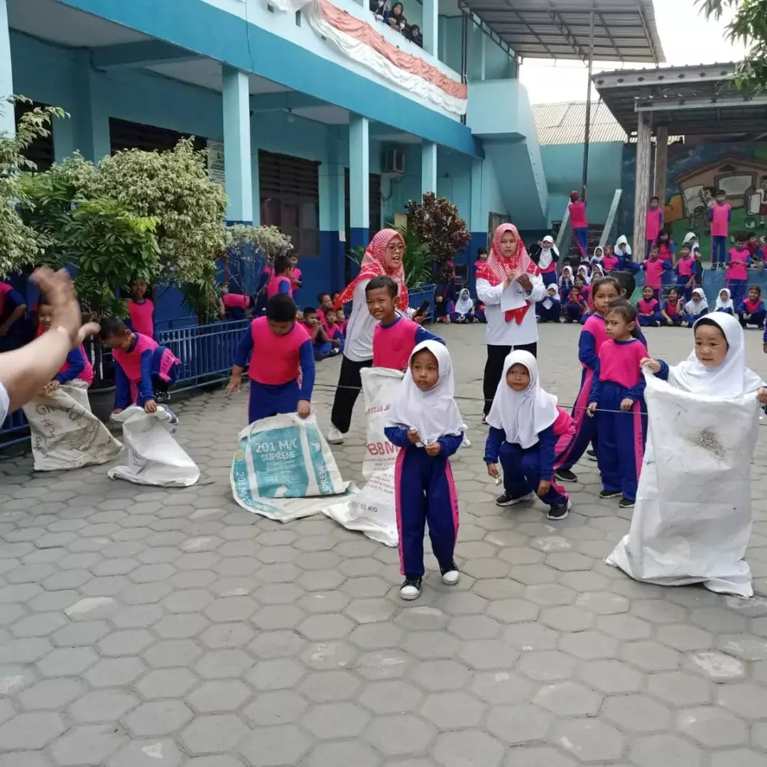 Permainan Tradisional Tingkatkan Motorik Siswa