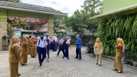 SMPN 1 Pasar Kemis Antisipasi Sampah Makanan, Siswa Bawa Tempat Makan SMPN