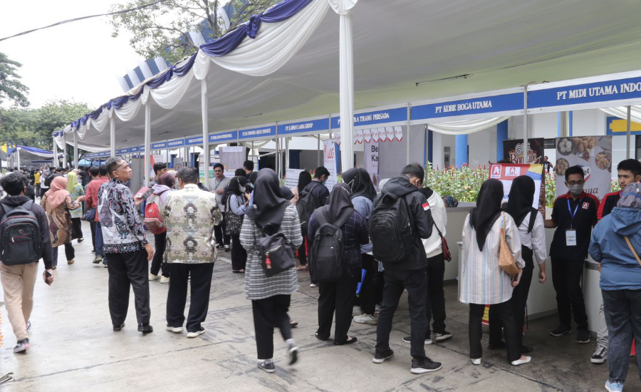 Job Fair Edisi HUT ke-31 Kota Tangerang Diserbu Pencari Kerja
