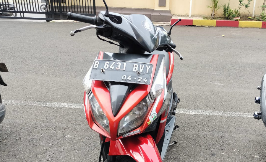 Tega! Pria di Tangerang Curi Motor Korban Kecelakaan, Digelandang ke Polsek Ciledug
