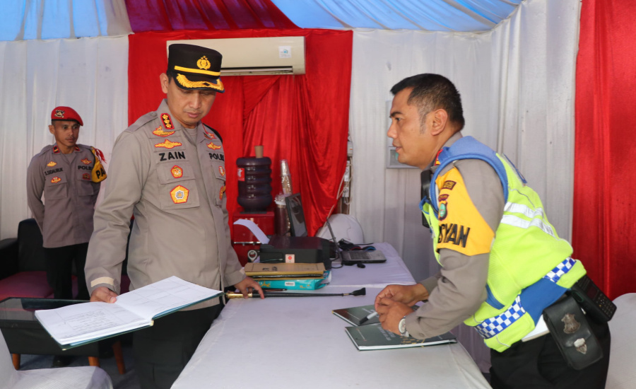 Sambangi Pos Pam dan Pos Yan, Kapolres Metro Tangerang: Layani Masyarakat dengan Humanis
