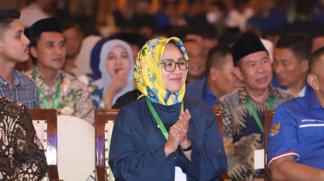 Rakornas PAN,  Zulkifli Hasan Puji Airin