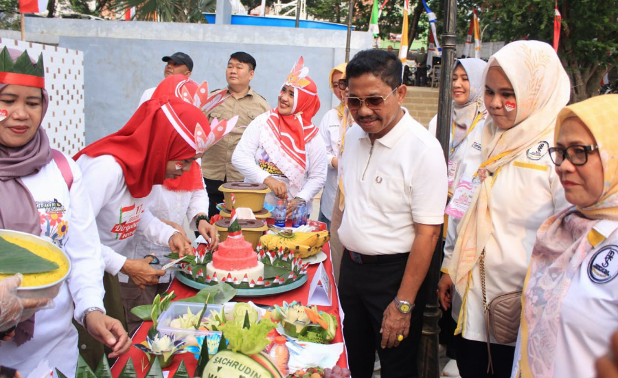 Disaksikan Sachrudin, 500 Emak-Emak Hadiri Lomba Nasi Tumpeng di Kota Tangerang