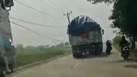 Konvoi Truk Tanah