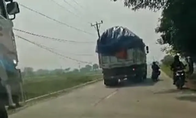 Konvoi Truk Tanah