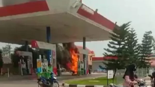 Motor Terbakar di SPBU