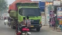 Pengusaha Truk Tanah