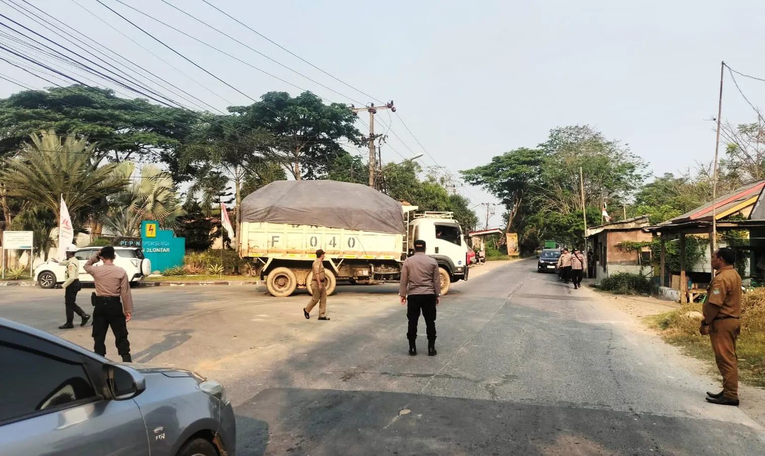 Truk Batu