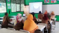 Guru Wajib Ikuti Perkembangan Pembelajaran Siswa Guru