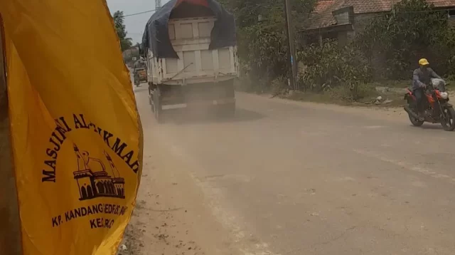 Jalan Raya Kronjo