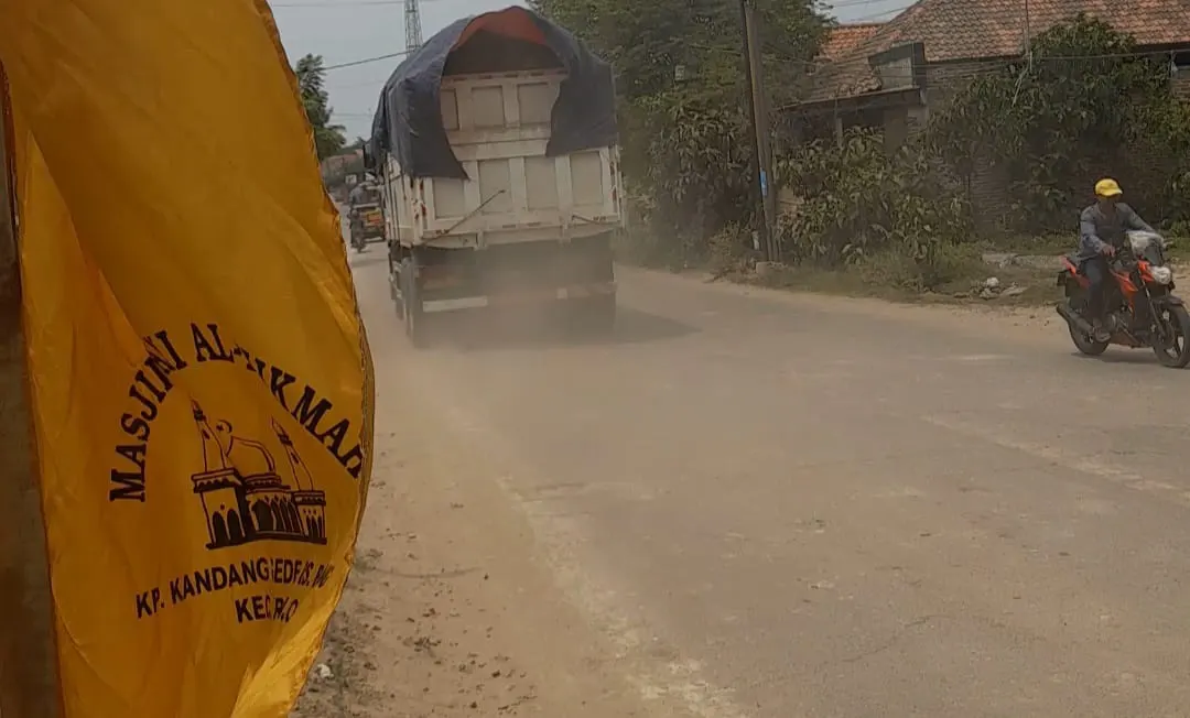 Jalan Raya Kronjo