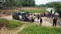 Mayat di Sungai