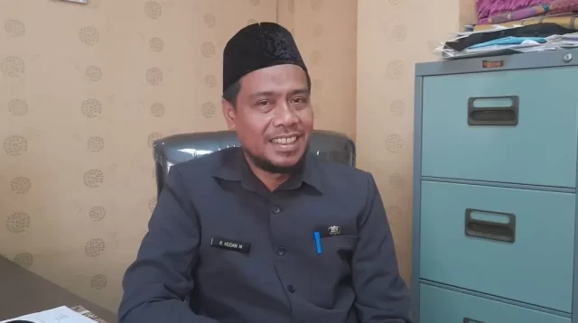 Tiga Pejabat