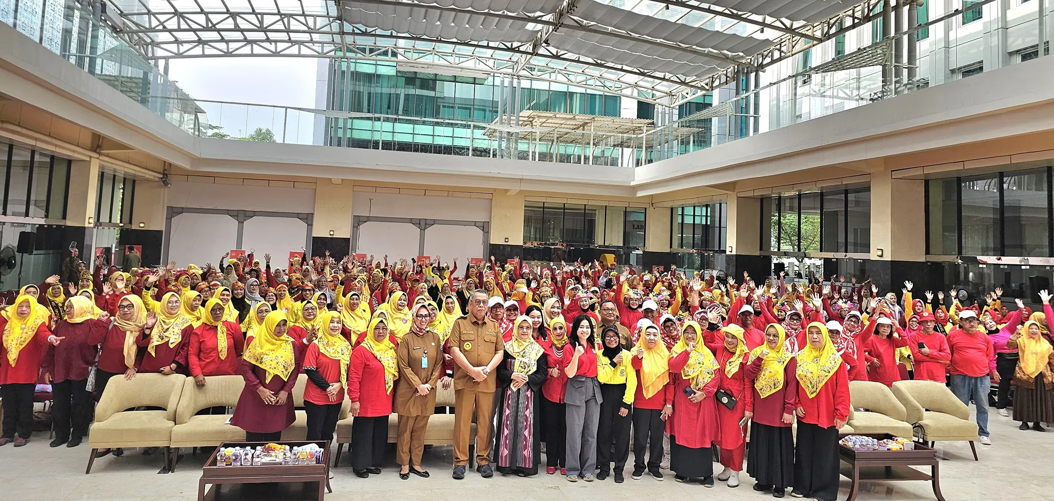 Ibu-ibu PKK