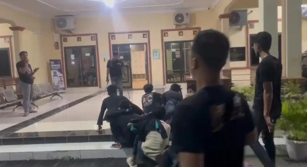 12 Remaja