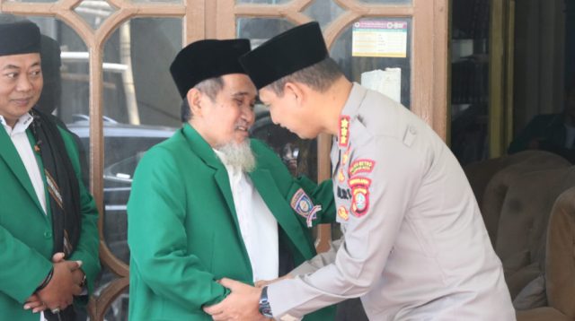 Kapolres Safari Ramadan ke Pimpinan Ponpes Daarul Anshor Pakuhaji Tangerang