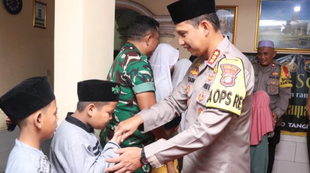 Kapolres Berbagi Bahagia Bersama Yatim di Cibodas Tangerang