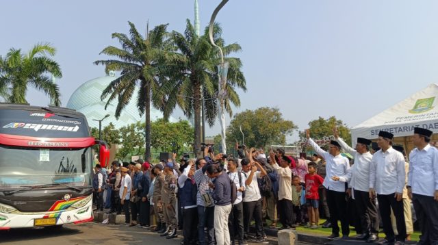 393 Jamaah Calon Haji Tahun 2025 Asal Kota Tangerang Resmi Dilepas