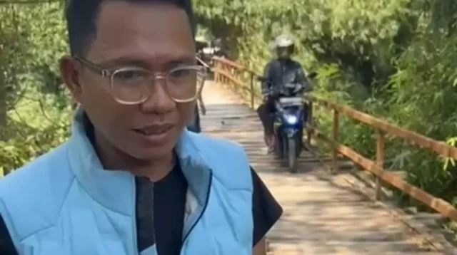 Jembatan Penghubung