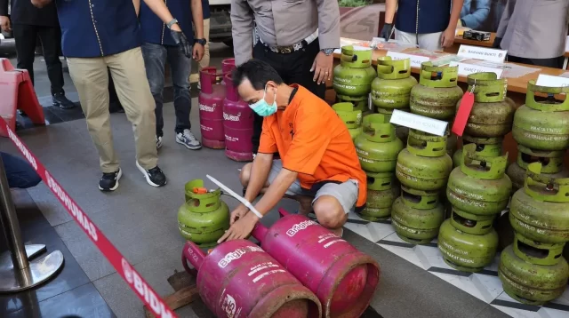Rugikan Negara