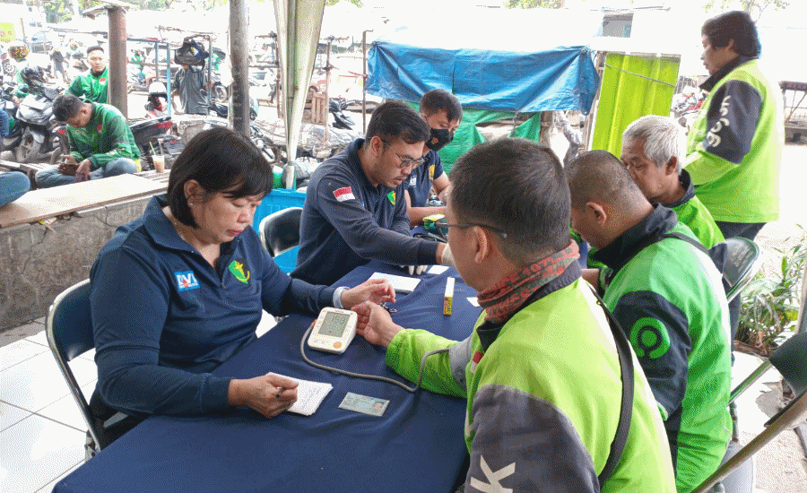 Ratusan Ojol Periksa Kesehatan Gratis di Kota Tangerang