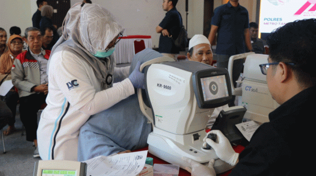 142 Calon Pasien Operasi Katarak Gratis Digelar Polisi di Tangerang Lolos Screening