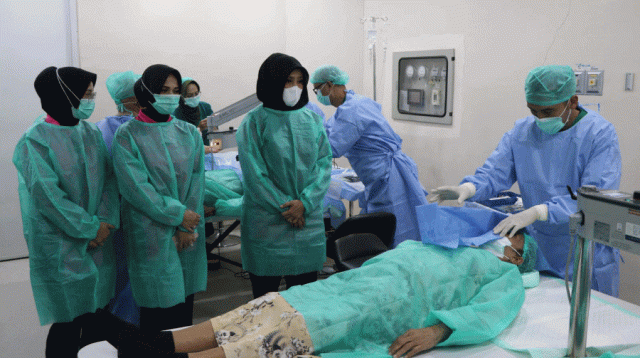 6 Dokter Spesialis Dikerahkan dalam Operasi Katarak Gratis Digelar Polri di Tangerang