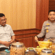 Kombes Pol Raden Muhammad Jauhari Disambut Wali Kota Tangerang Sachrudin di Kediamannya di Cipondoh, Kota Tangerang, Banten. (Foto Ahmad Syihabudin/Bantenekspres.co.id