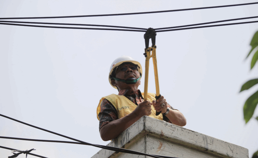 Sachrudin Turun Tangan, Pemkot Tangerang Mulai Tata Kabel Udara ke Tanah