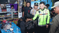 Kapolres Bubarkan Remaja Nongkrong Hingga Larut Malam