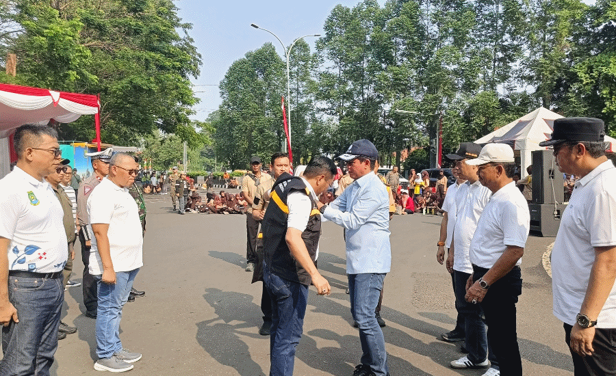Satgas Langit Biru Dilantik Wali Kota Tangerang, Disaksikan Menteri LHK Satgas Langit Biru Dilantik Wali Kota Tangerang, Disaksikan Menteri LHK