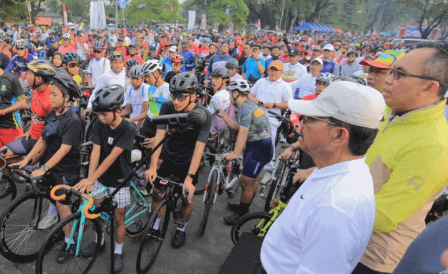 Ribuan Pesepada Ikuti Gowes HUT Kemerdekaan RI Ke-80 di Kota Tangerang