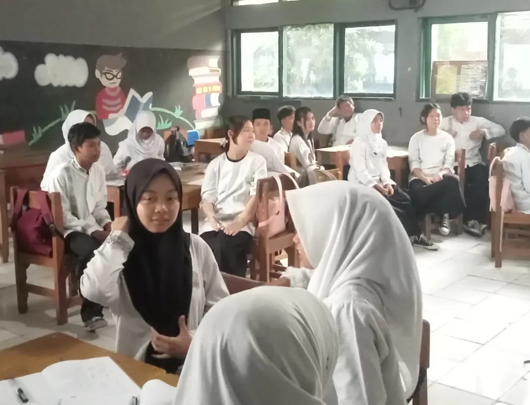 SMPN 1 Teluknaga Terapkan Belajar