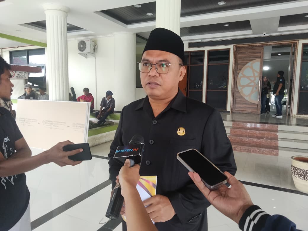 Ketua DPRD Kabupaten Tangerang Ketua DPRD Kabupaten Tangerang