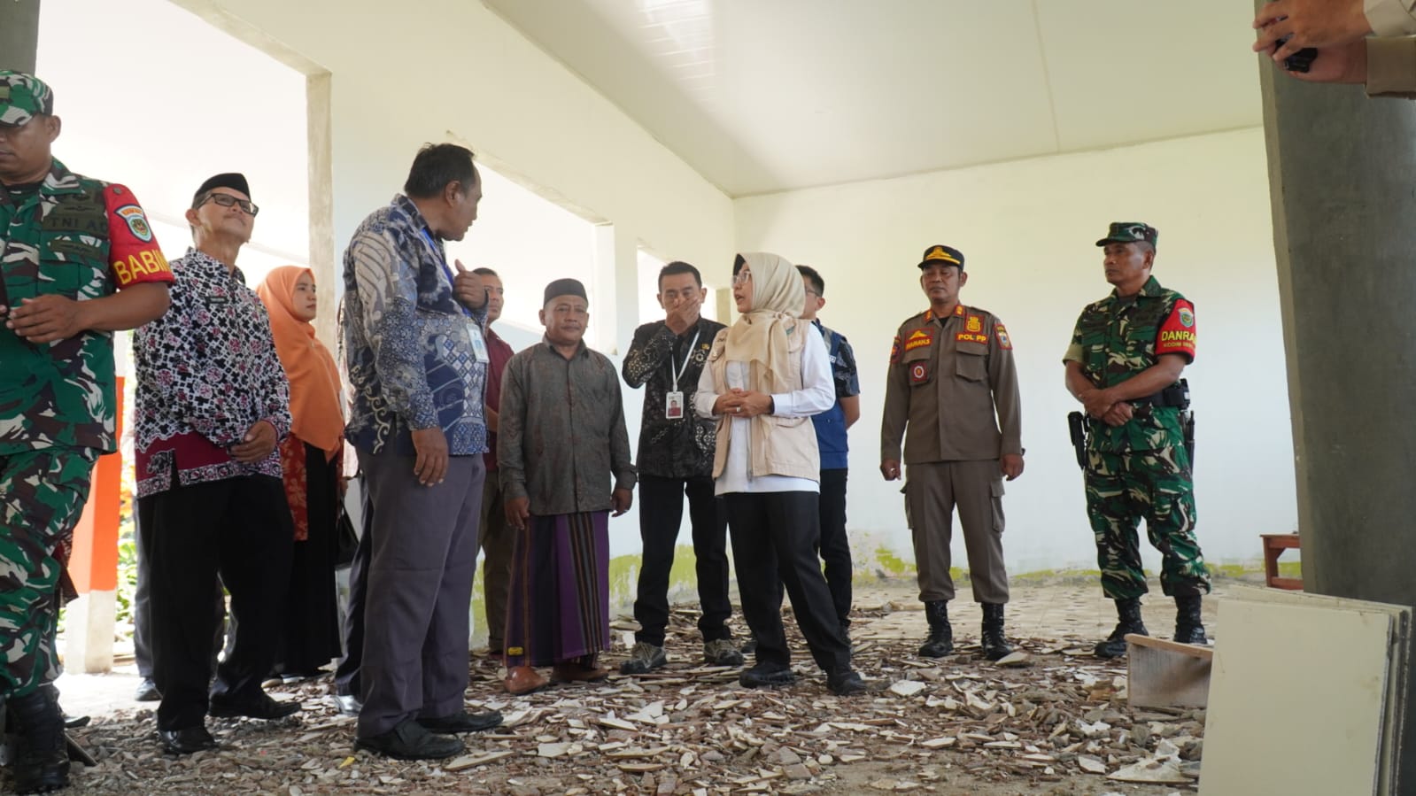 Bupati Dewi Minta Revitalisasi  Bupati Dewi Minta Revitalisasi