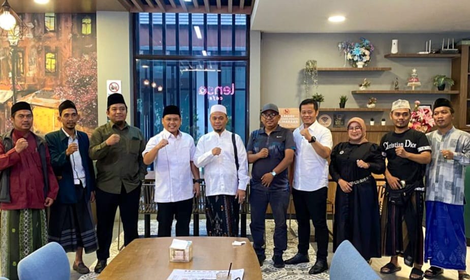 Pegurus PWNU Banten berfoto bersama. Foto: PWNU Banten for bantenekspres.co.id