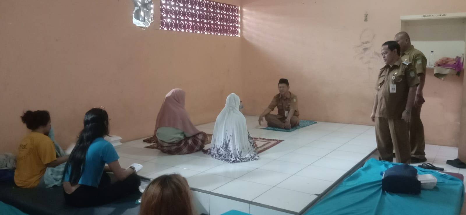 12 Orang Alami Masalah Sosial