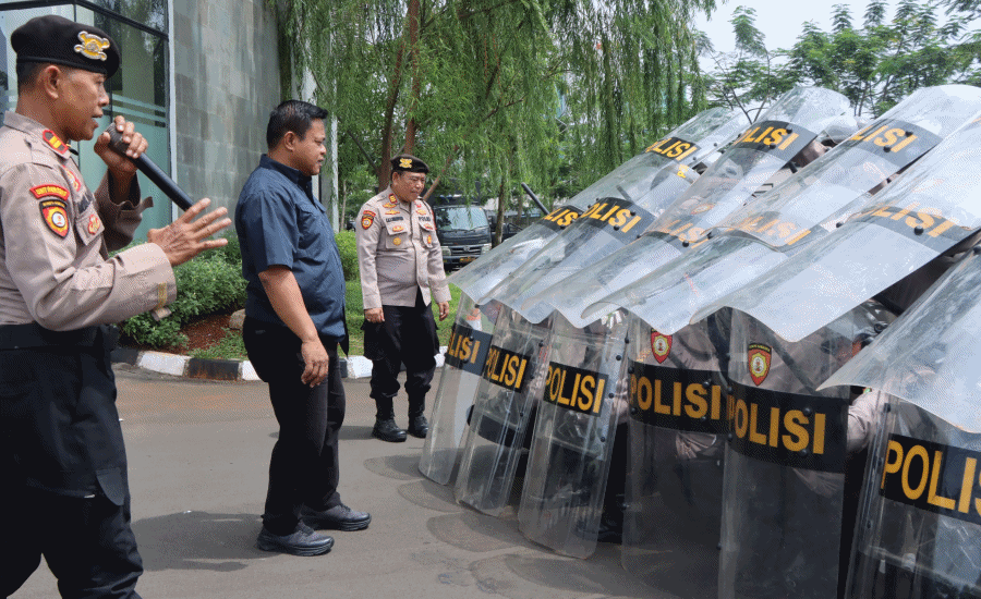 Siap Hadapi Eskalasi Massa, Samapta Polres Metro Tangerang Latihan Dalmas