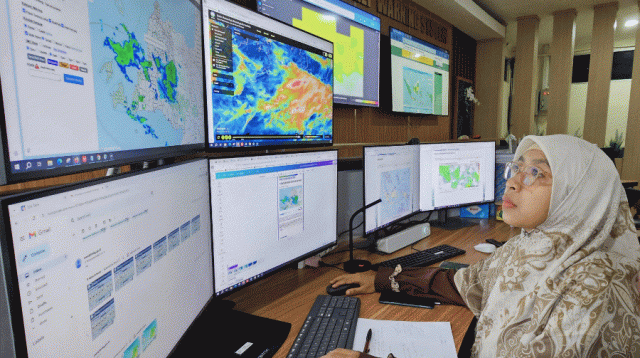 Awas Puting Beliung! BMKG Prediksi Puncak Hujan Februari–Maret 2026