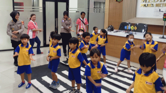 Sat Lantas Metro Tangerang Kota Kenalkan Tertib di Jalan Raya Sejak Dini