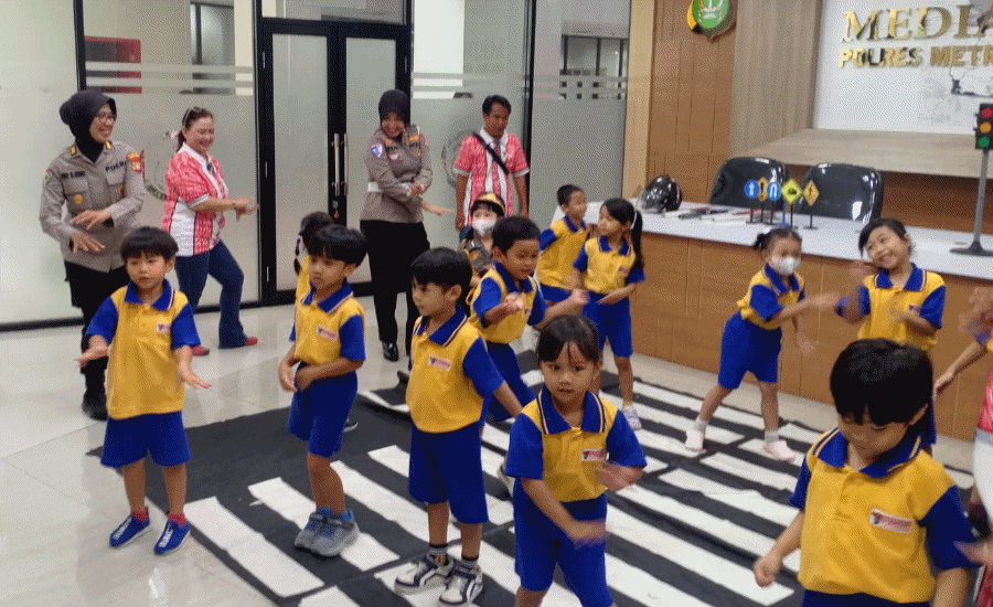 Sat Lantas Metro Tangerang Kota Kenalkan Tertib di Jalan Raya Sejak Dini