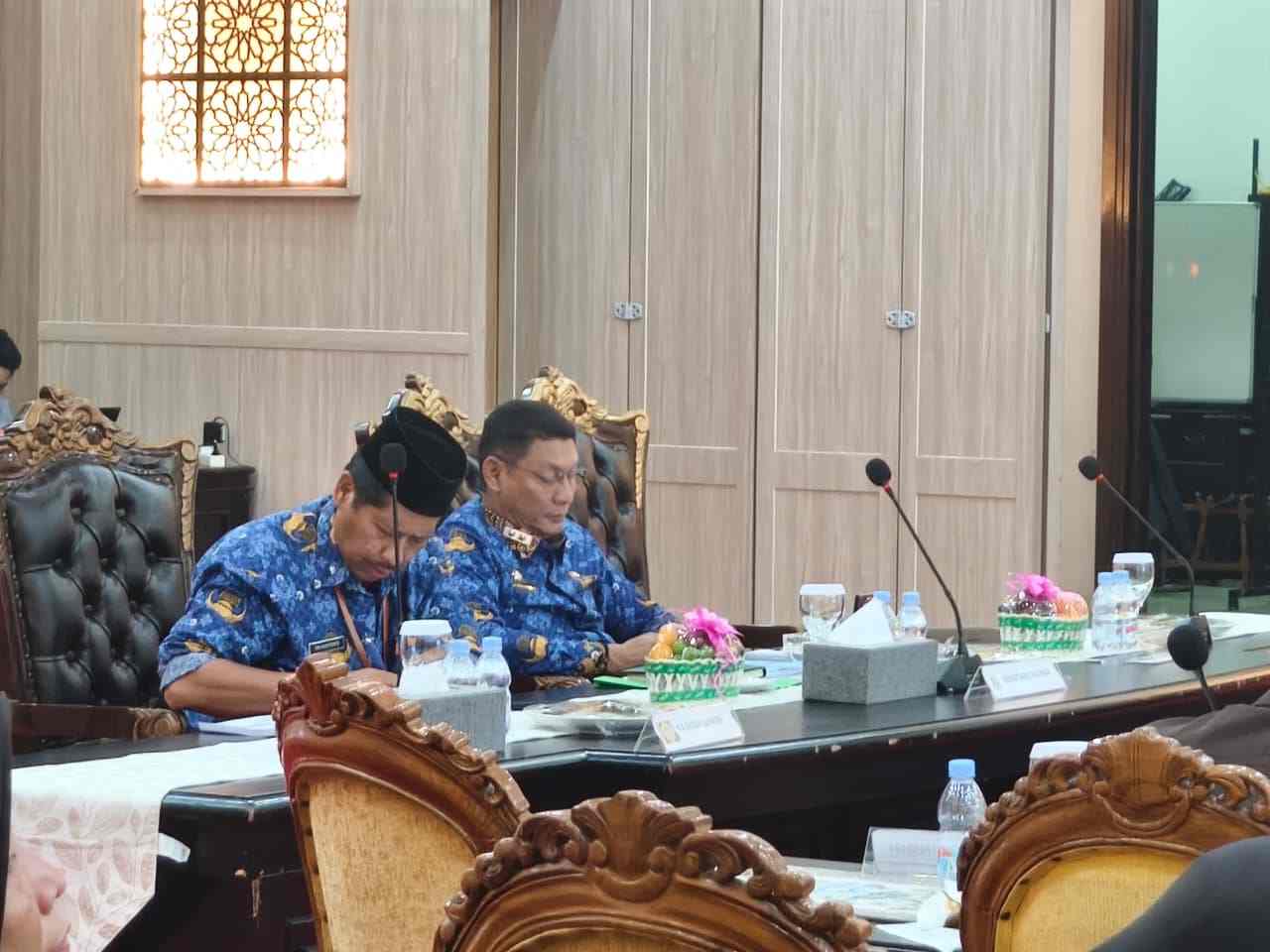 Sekda Banten Deden Apriandhi Hartawan