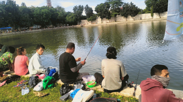 Semarak HUT ke-17 Tangsel, Kecamatan Serpong Utara Ajak Warga Mancing Gratis dan Senam Bersama
