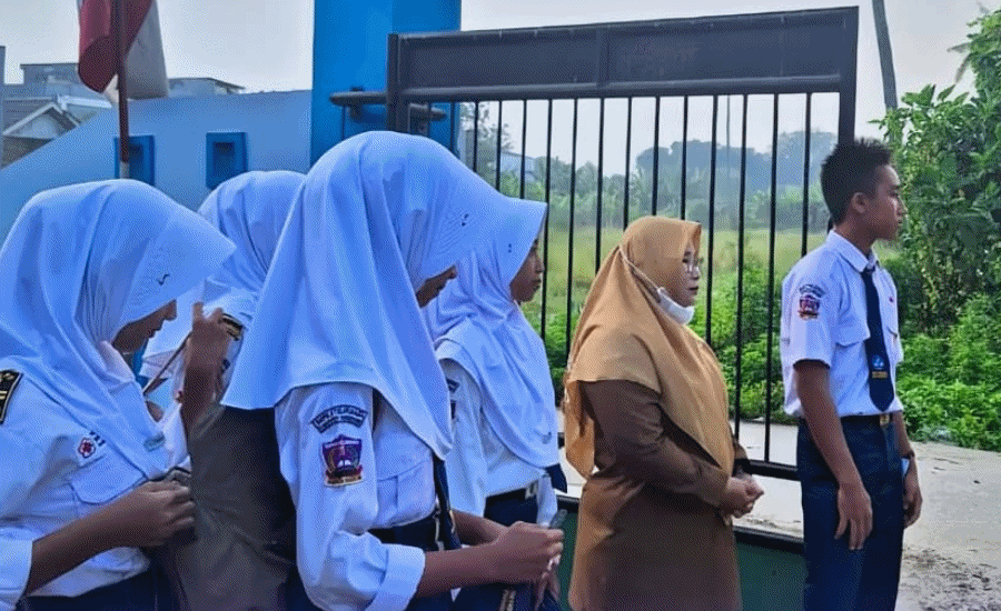 SMPN 3 Teluknaga Kembali Sambut Siswa di Pagi Hari Usai Libur Sekolah