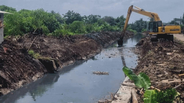 Cegah Banjir Berulang, Pemkab Tangerang Normalisasi Saluran Air di Perumahan Nuansa Mekar Sari Rajeg