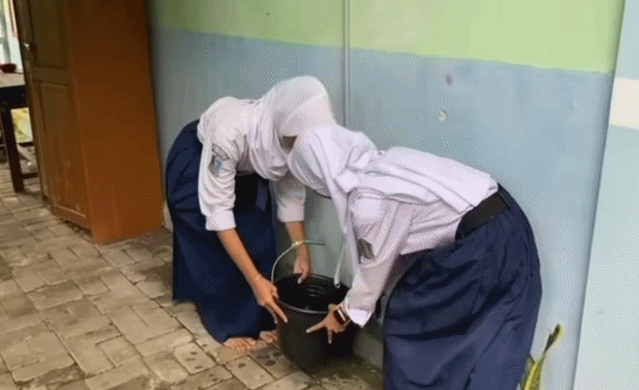 Kader Adiwiyata SMPN 3 Pagedangan Gencarkan Kampanye Konservasi Energi