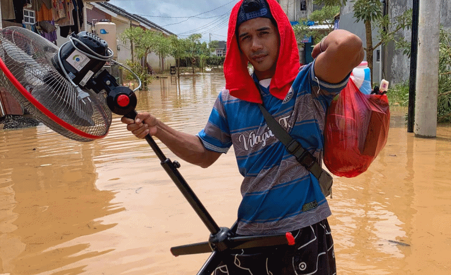 Belum 24 Jam Tempati Rumah, Banjir Kembali Rendam Villagio Residence Rajeg