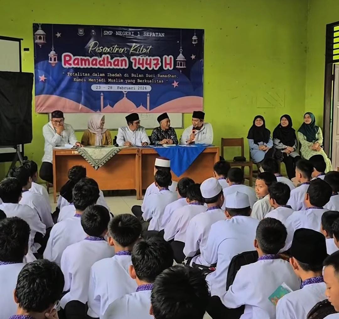 Hari pertama masuk usai libur awal ramadan, SMPN 1 Sepatan langsung gelar Pesantren kilat. Randy/Banteneskpres.co.id 