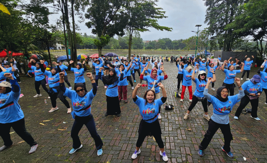 Sambut HPN 2026, Seratusan Ibu-Ibu Ramaikan Senam Sehat Bersama PWI Tangsel