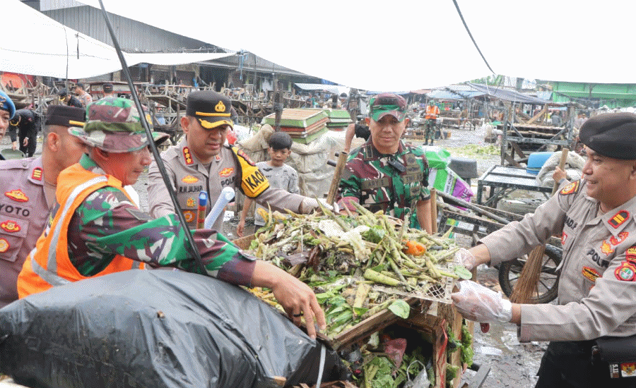 504 Personel Gabungan TNI–Polri Gelar Kurvey Massal di Pasar Babakan Tangerang
